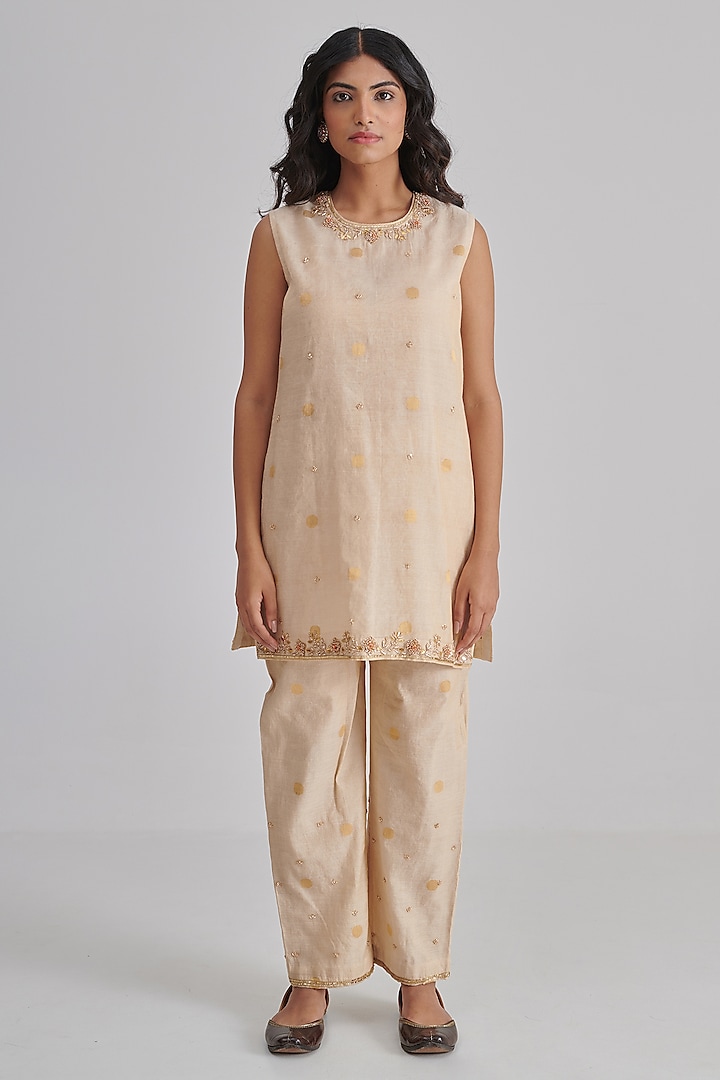 Gold Silk Hand Embroidered Kurta Set by RASHIKA MITTAL at Pernia's Pop Up Shop