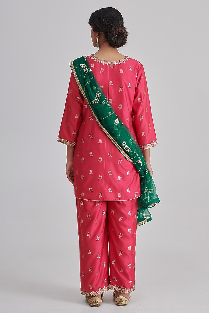 Pink Mulberry Brocade Silk Hand Embroidered Kurta Set by RASHIKA MITTAL at Pernia's Pop Up Shop