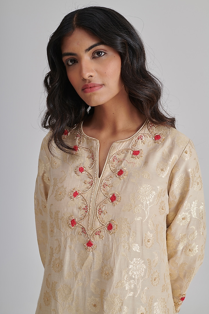 Gold Moonga Zari Silk Hand Embroidered Kurta Set by RASHIKA MITTAL at Pernia's Pop Up Shop