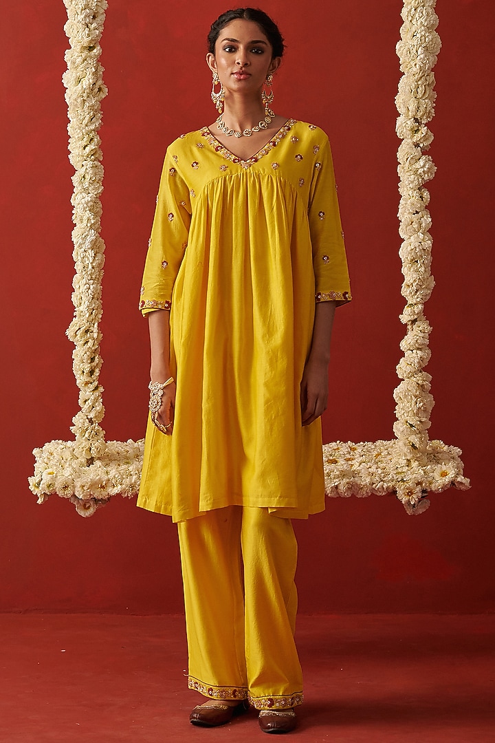 Yellow Chanderi Cutdana Hand Embroidered Kurta Set by RASHIKA MITTAL at Pernia's Pop Up Shop