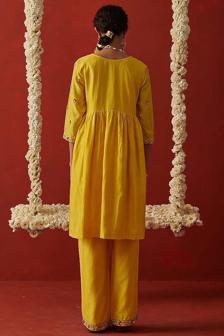 Yellow Chanderi Cutdana Hand Embroidered Kurta Set by RASHIKA MITTAL at Pernia's Pop Up Shop