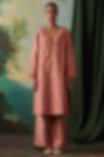 Orange Banarasi Floral & Thread Embroidered Kurta Set by RASHIKA MITTAL at Pernia's Pop Up Shop