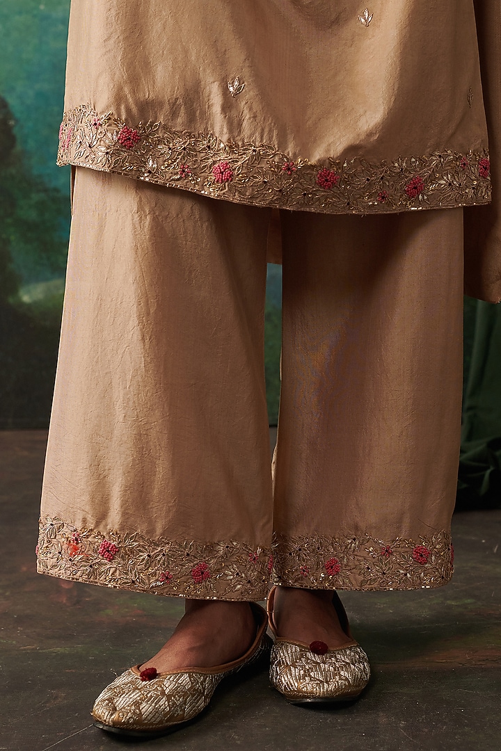 Soft Gold Silk Gota Hand Embroidered Kurta Set by RASHIKA MITTAL at Pernia's Pop Up Shop