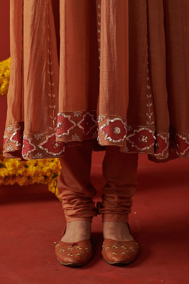 Cinnamon-Brown Chanderi Floral & Resham Embroidered Party Wear Anarkali Set by RASHIKA MITTAL at Pernia's Pop Up Shop