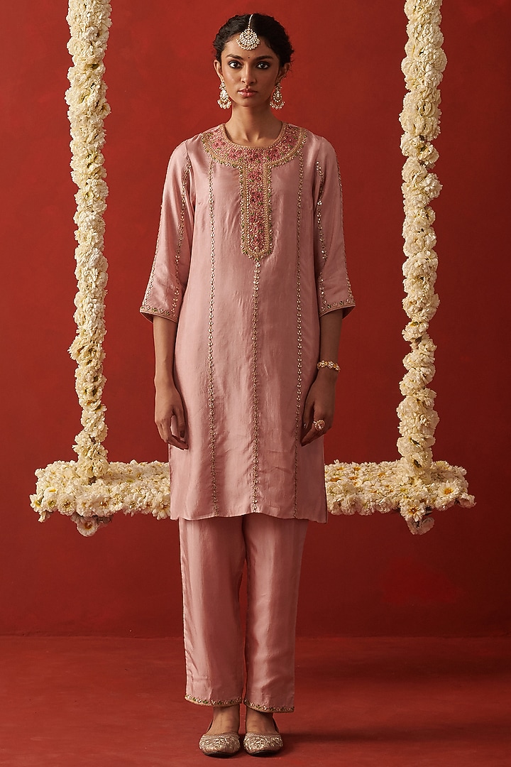 Pink Silk Gota & Marodi Hand Embroidered Kurta Set by RASHIKA MITTAL at Pernia's Pop Up Shop