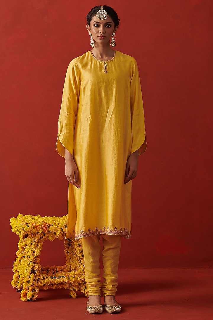 Yellow Silk Sequin & Thread Embroidered Kurta Set by RASHIKA MITTAL at Pernia's Pop Up Shop