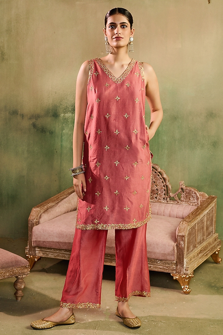 Pink Chanderi Motif Embroidered Kurta Set by Reeti Arneja at Pernia's Pop Up Shop