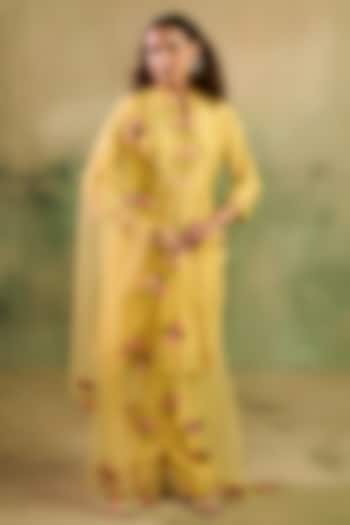 Yellow Chanderi 3D Applique Embroidered Flared Kurta Set by Reeti Arneja at Pernia's Pop Up Shop
