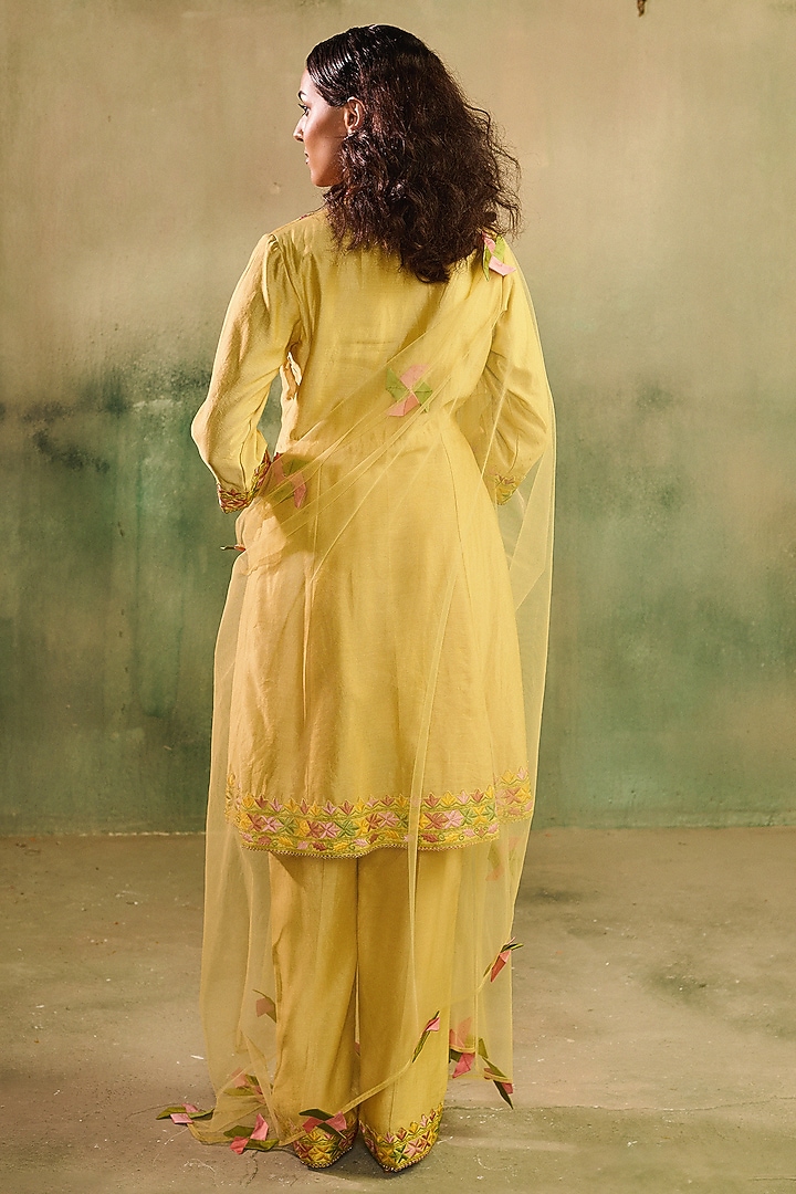 Yellow Chanderi 3D Applique Embroidered Flared Kurta Set by Reeti Arneja at Pernia's Pop Up Shop