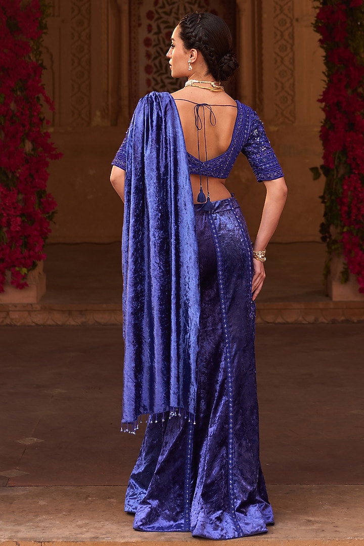 Indigo Blue Organza & Silk Velvet Beads Embroidered Fish Cut Draped Reception Saree Set by Reeti Arneja at Pernia's Pop Up Shop