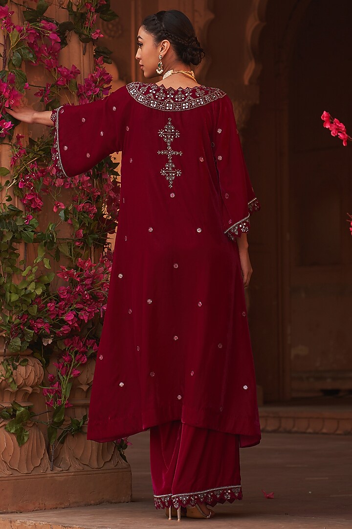 Magenta Velvet Tribal Embroidered Long Kaftan Kurta Set by Reeti Arneja at Pernia's Pop Up Shop