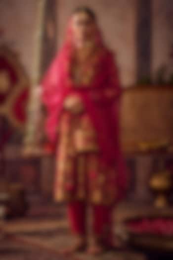 Gulabi Pink Kimkhab Hand Embroidered Long Kurta Set by Reeti Arneja at Pernia's Pop Up Shop