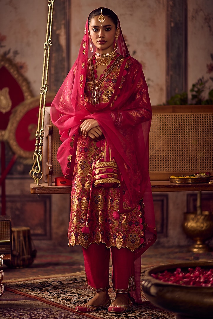 Gulabi Pink Kimkhab Hand Embroidered Long Kurta Set by Reeti Arneja at Pernia's Pop Up Shop