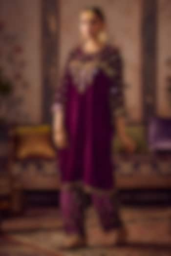 Plum Wine Velvet Hand Embroidered Kurta Set by Reeti Arneja at Pernia's Pop Up Shop