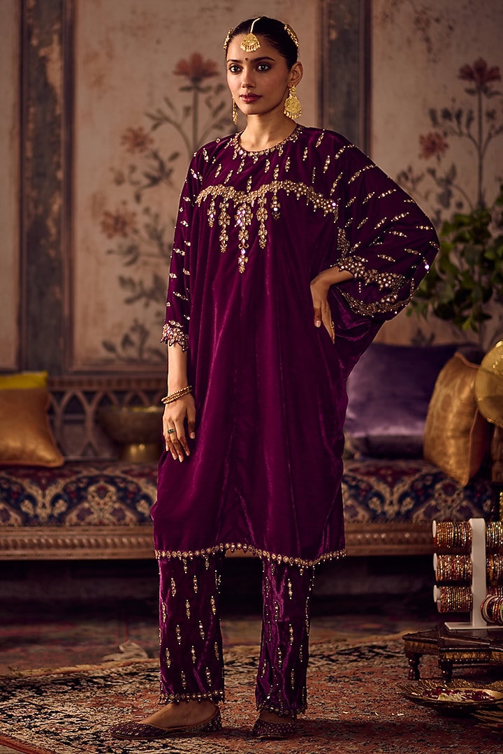 Plum Wine Velvet Hand Embroidered Kurta Set by Reeti Arneja at Pernia's Pop Up Shop