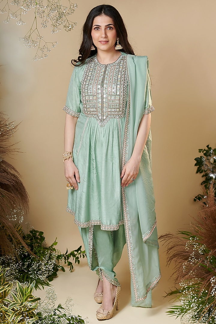 Sea Green Silk Embroidered Kurta Set by Reeti Arneja at Pernia's Pop Up Shop