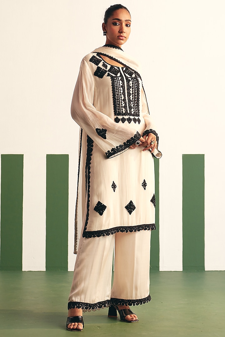 Ivory Organza Embroidered Kurta Set by THE KLUB BY REETI ARNEJA at Pernia's Pop Up Shop