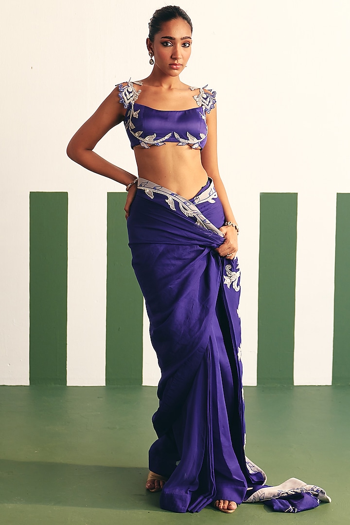 Ink Blue Organza Pre-stitched Embroidered Party Wear Saree Set by THE KLUB BY REETI ARNEJA at Pernia's Pop Up Shop