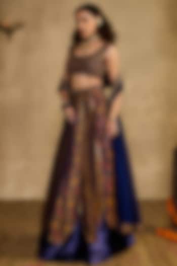 Midnight Blue Silk Velvet Scalloped Wedding Lehenga Set by Reeti Arneja at Pernia's Pop Up Shop