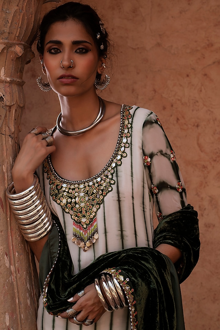 Emerald Green Tie & Dye Kurta Set by Reeti Arneja at Pernia's Pop Up Shop