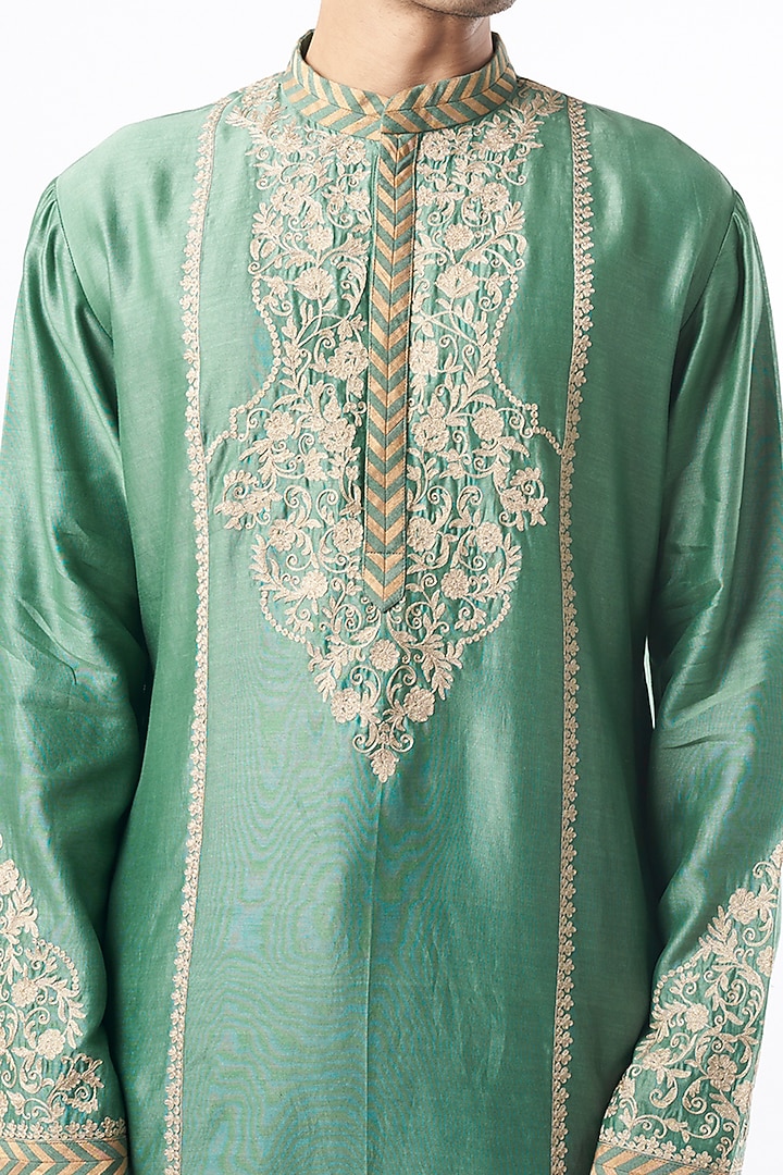 Moss Green Chanderi Handloom Zari Embroidered Kurta Set by Rar Studio Men at Pernia's Pop Up Shop