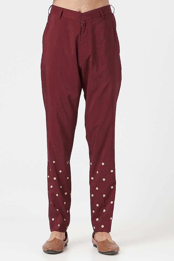 Maroon Chanderi Handloom Floral Jaal Embroidered Groom Sherwani Set by Rar Studio Men at Pernia's Pop Up Shop
