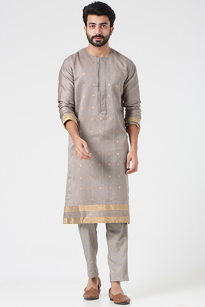 Grey Chanderi Handloom Hand Embroidered Wedding Sherwani Set by Rar Studio Men at Pernia's Pop Up Shop