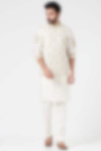 White Embroidered Kurta Set With Bundi Jacket by Rar Studio Men