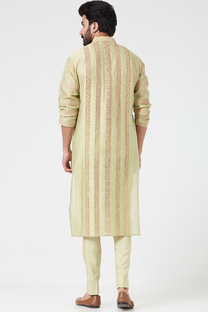 Mint Green Chanderi Handloom Embroidered Kurta Set by Rar Studio Men at Pernia's Pop Up Shop