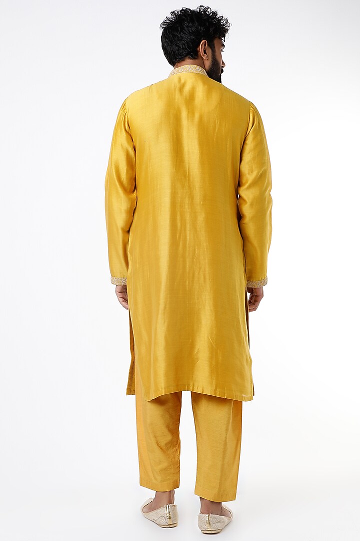Mustard Thread Embroidered Kurta Set by Rar Studio Men at Pernia's Pop Up Shop