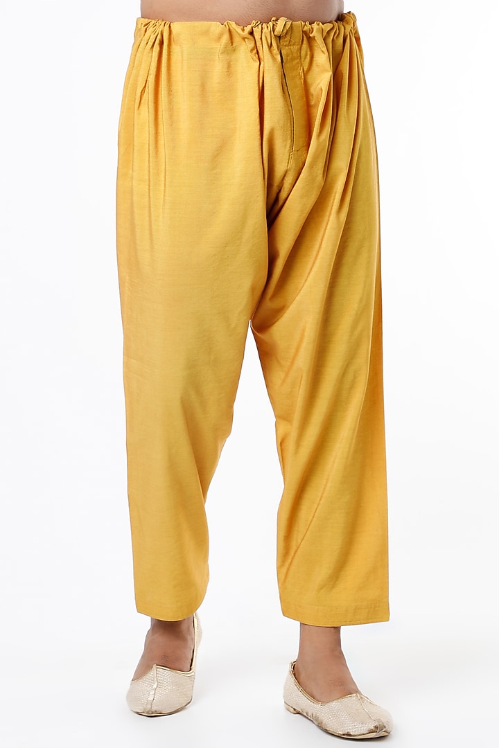 Mustard Thread Embroidered Kurta Set by Rar Studio Men at Pernia's Pop Up Shop