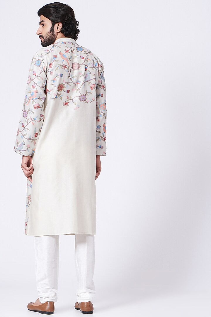 Ivory Embroidered Kurta Set by Rar Studio Men at Pernia's Pop Up Shop