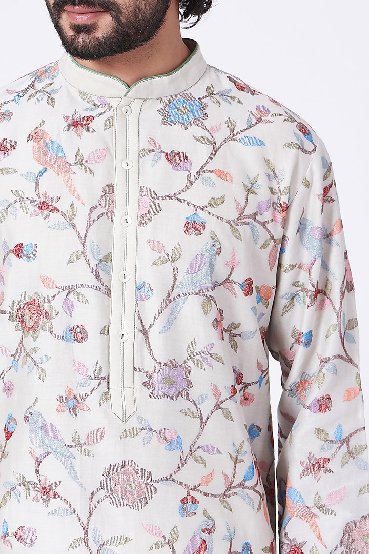 Ivory Embroidered Kurta Set by Rar Studio Men at Pernia's Pop Up Shop