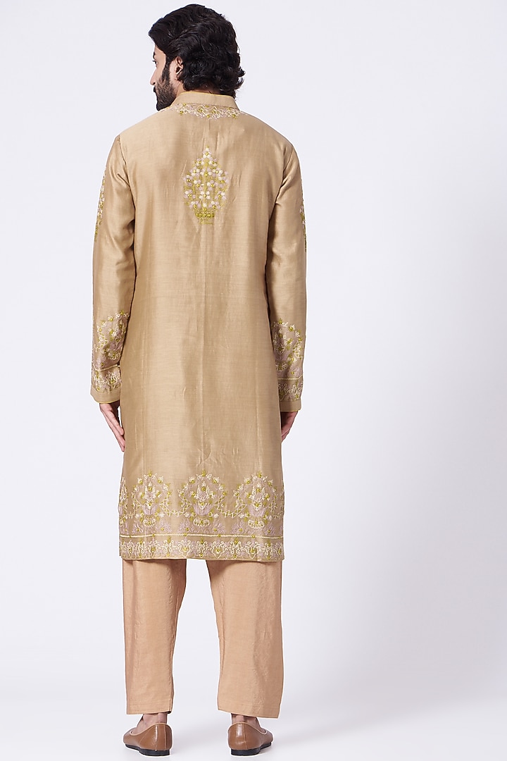 Beige Hand Embroidered Kurta Set by Rar Studio Men at Pernia's Pop Up Shop