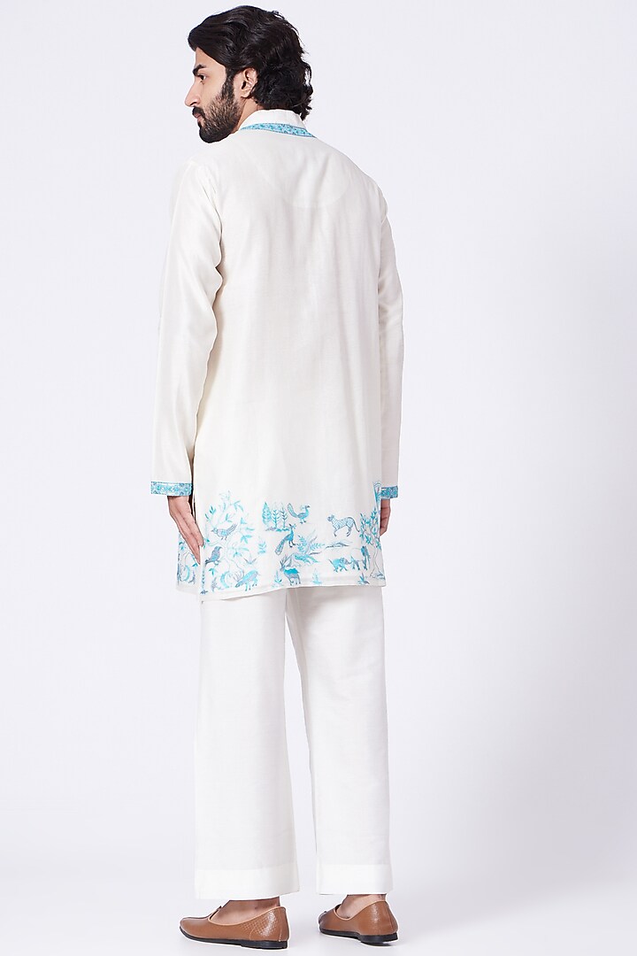 Ivory Thread Embroidered Kurta Set by Rar Studio Men at Pernia's Pop Up Shop