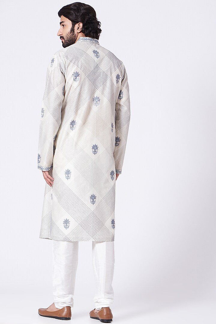 Ivory & Grey Embroidered Kurta Set by Rar Studio Men at Pernia's Pop Up Shop