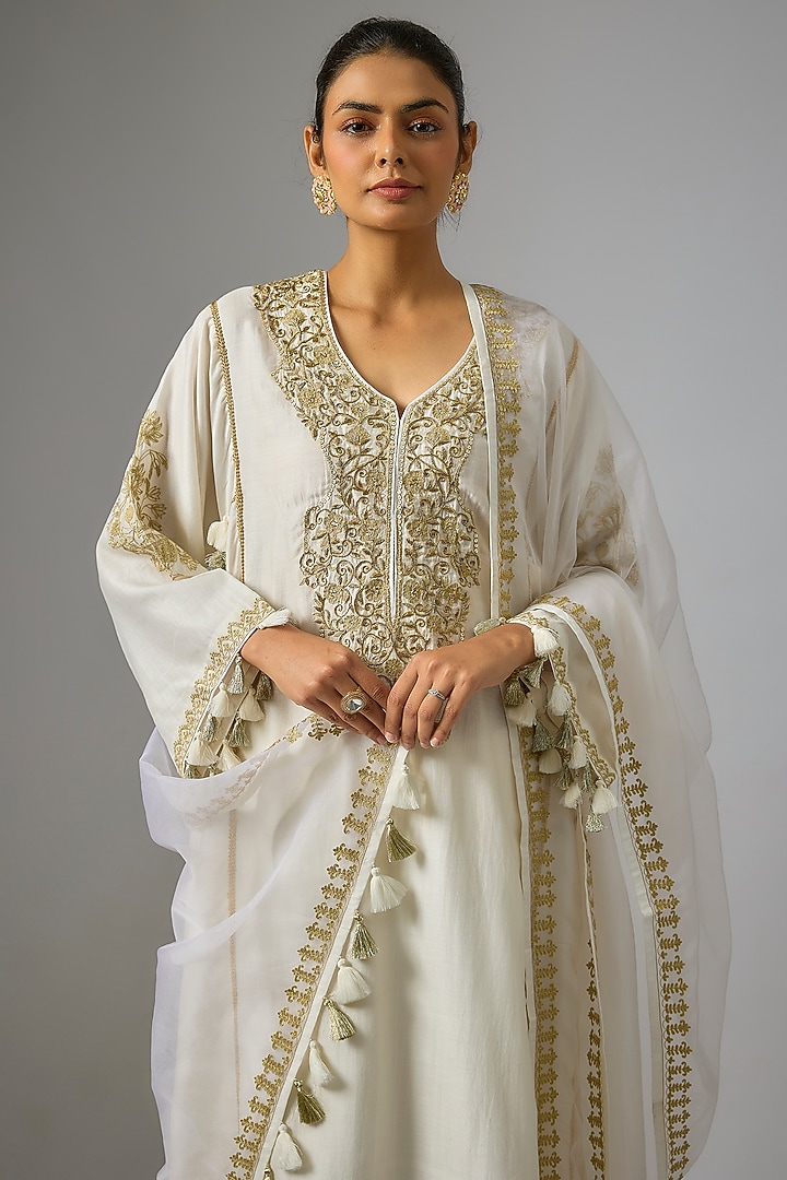 Ivory Chanderi Silk Aari Embroidered Kurta Set by RAR Studio at Pernia's Pop Up Shop