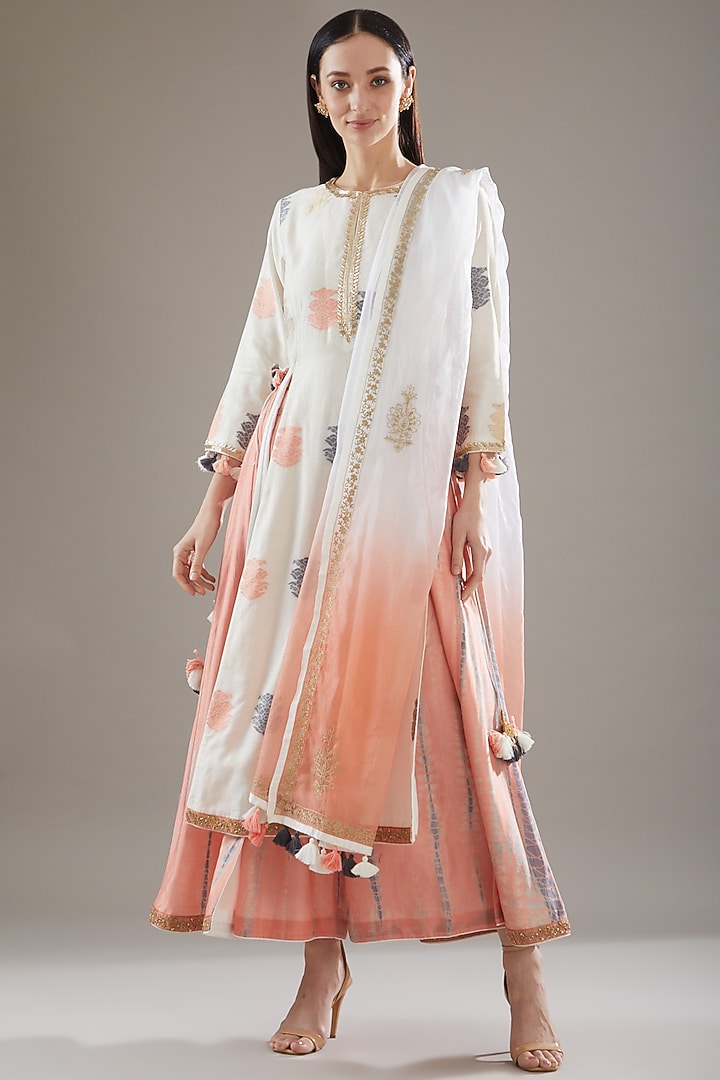 Ivory & Pink Chanderi Embroidered Kurta Set by RAR Studio at Pernia's Pop Up Shop
