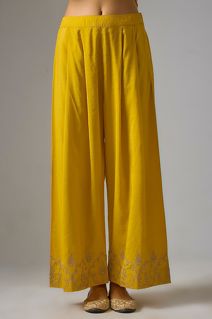 Mustard Chanderi Silk Dori Embroidered Kaftan Set by RAR Studio at Pernia's Pop Up Shop