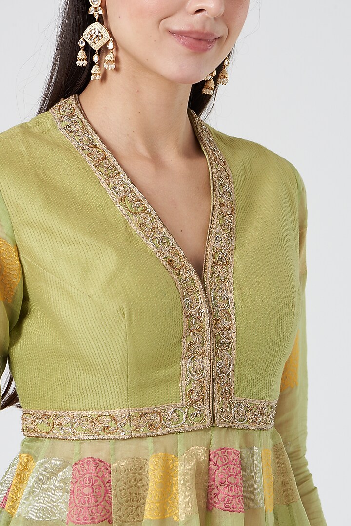 Mint Embroidered Wedding Lehenga Set by RAR Studio at Pernia's Pop Up Shop