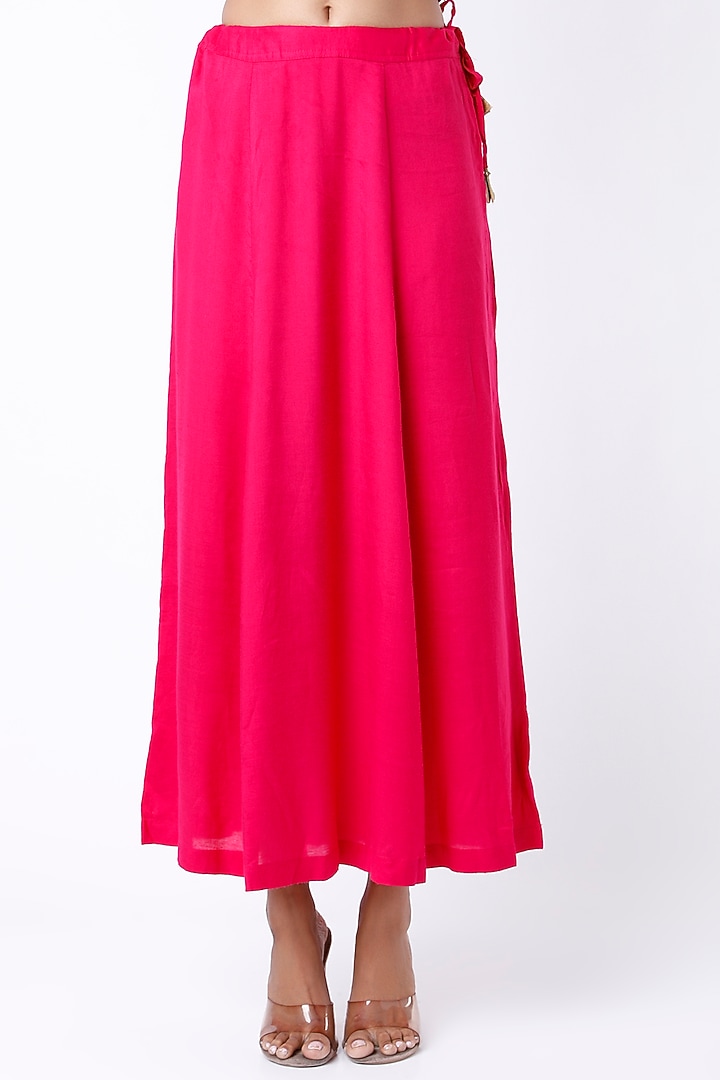 Magenta Hand Embroidered Wedding Saree Set by Rar Studio at Pernia's Pop Up Shop