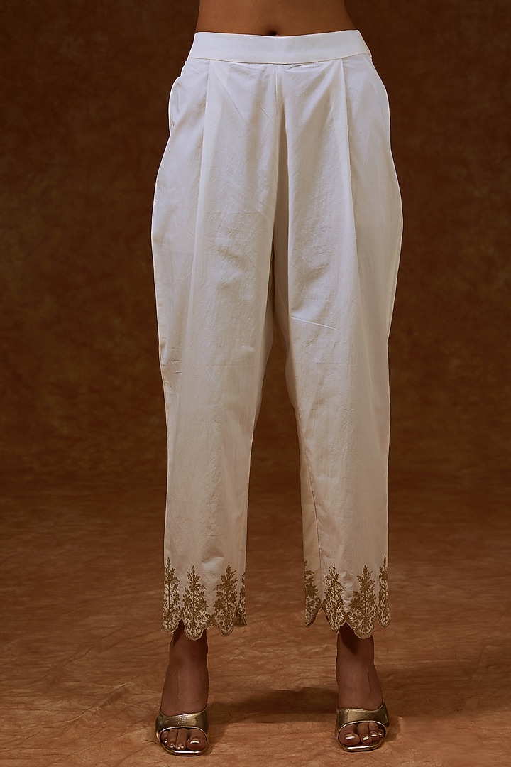 Ivory Chanderi Handloom Aari Embroidered Kurta Set by Rar Studio at Pernia's Pop Up Shop
