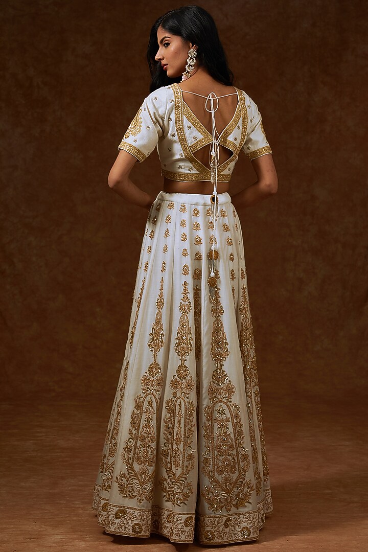 Ivory Chanderi Handloom Dori Embroidered Bridal Lehenga Set by Rar Studio at Pernia's Pop Up Shop