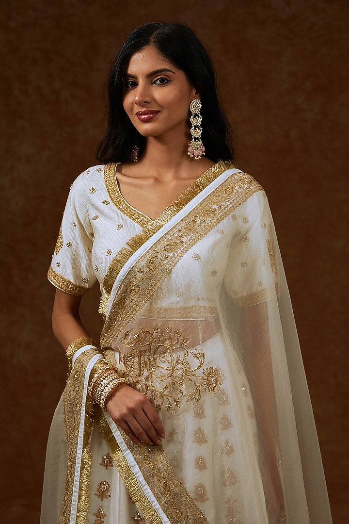 Ivory Chanderi Handloom Dori Embroidered Bridal Lehenga Set by Rar Studio at Pernia's Pop Up Shop