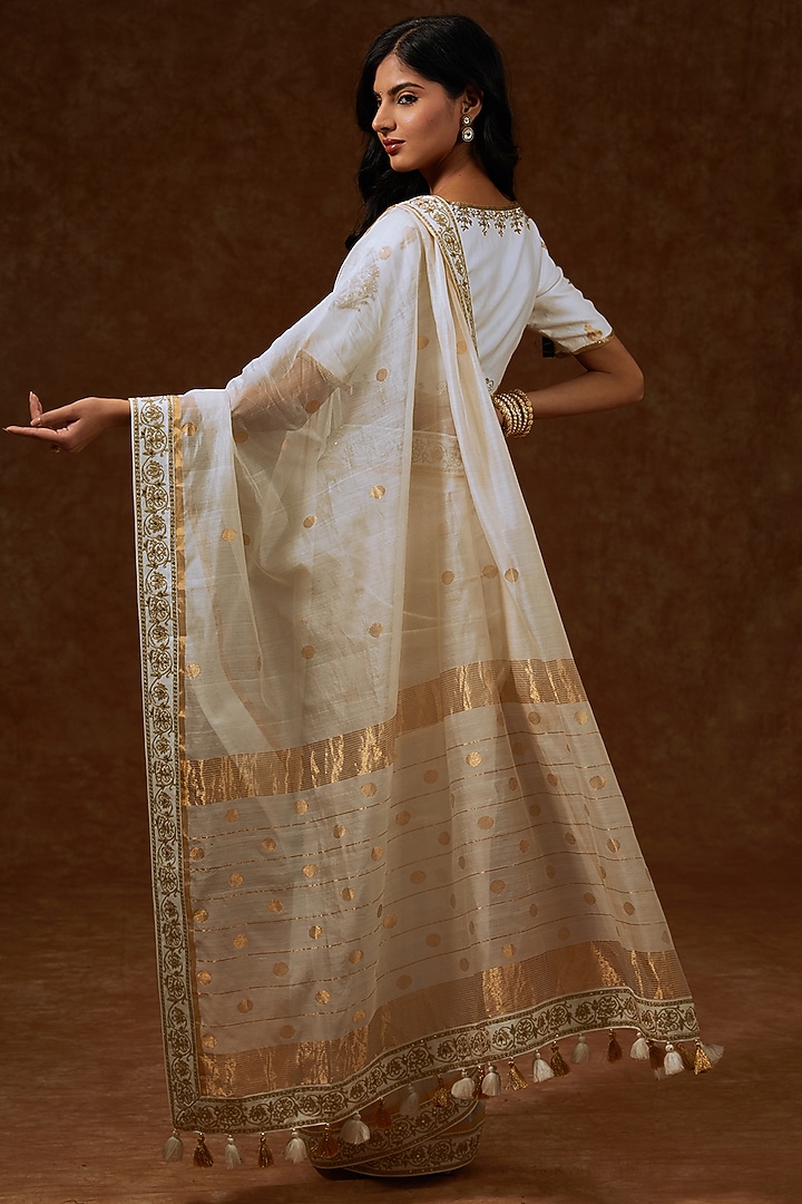 Ivory Chanderi Handloom Hand Embroidered Wedding Saree Set by Rar Studio at Pernia's Pop Up Shop