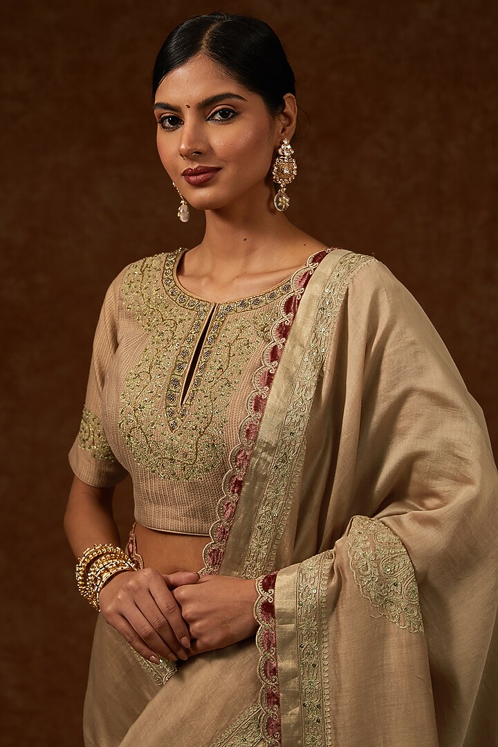 Beige Chanderi Handloom Hand Embroidered Wedding Saree Set by Rar Studio at Pernia's Pop Up Shop