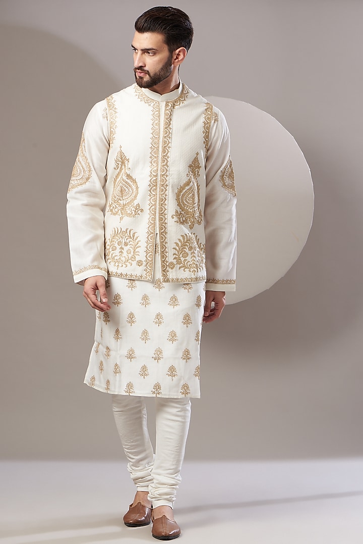 White Embroidered Bundi Jacket With Kurta Set by Rar Studio Men
