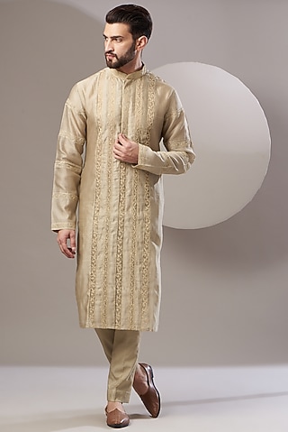 Beige Chanderi Handloom Dori Embroidered Kurta Set by Rar Studio Men