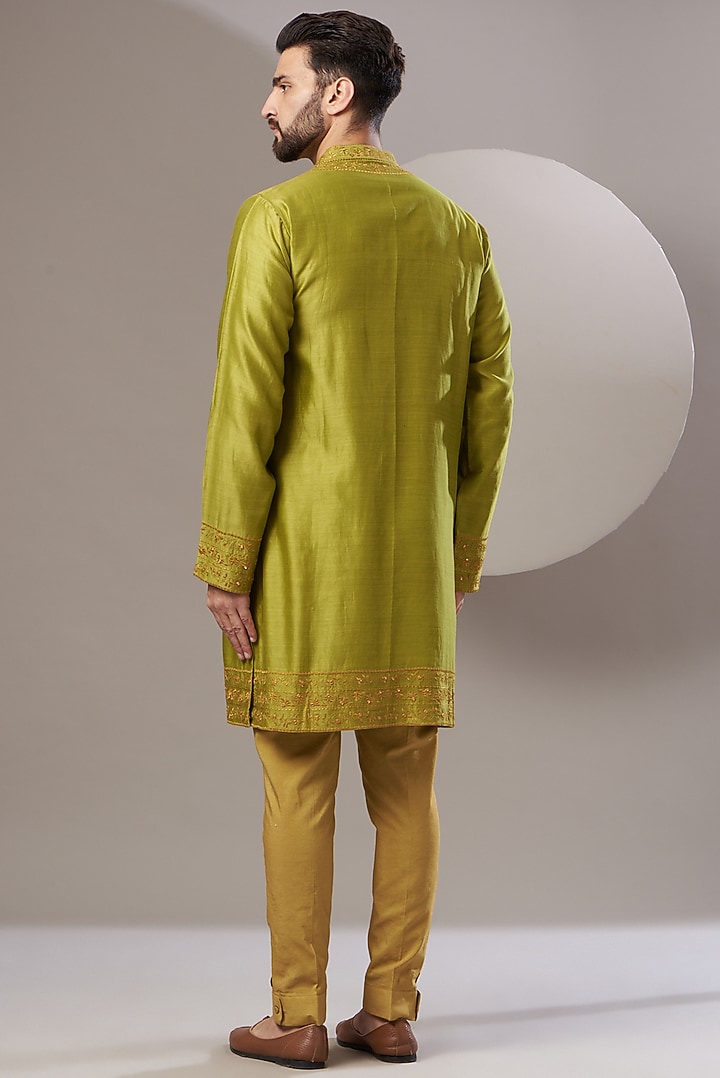 Lime Chanderi Handloom Thread Embroidered Kurta Set by Rar Studio Men at Pernia's Pop Up Shop