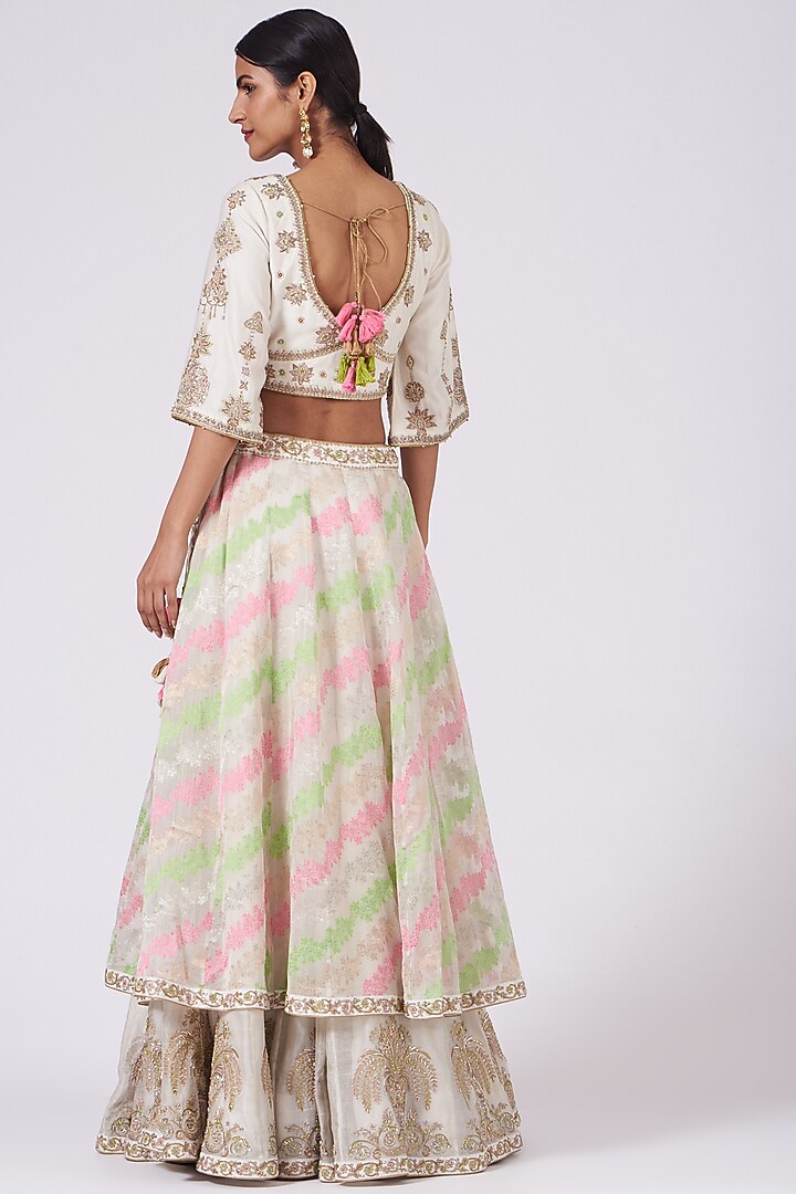Ivory Leheriya Printed Wedding Lehenga Set by Rar Studio at Pernia's Pop Up Shop